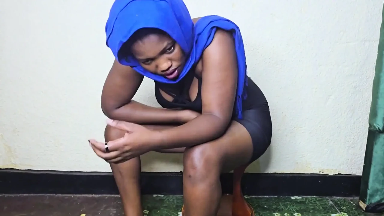 Amayi the Rich Girl in Zambia Masturbate Her Pussy