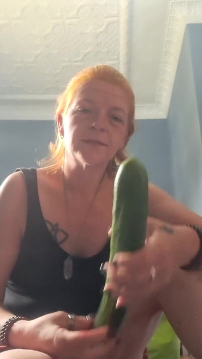 Canlı Salatalık