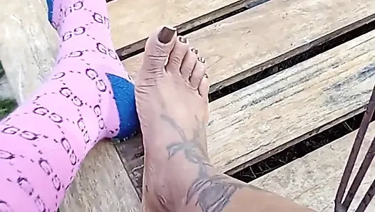 Gel terli ayaklarıma tap