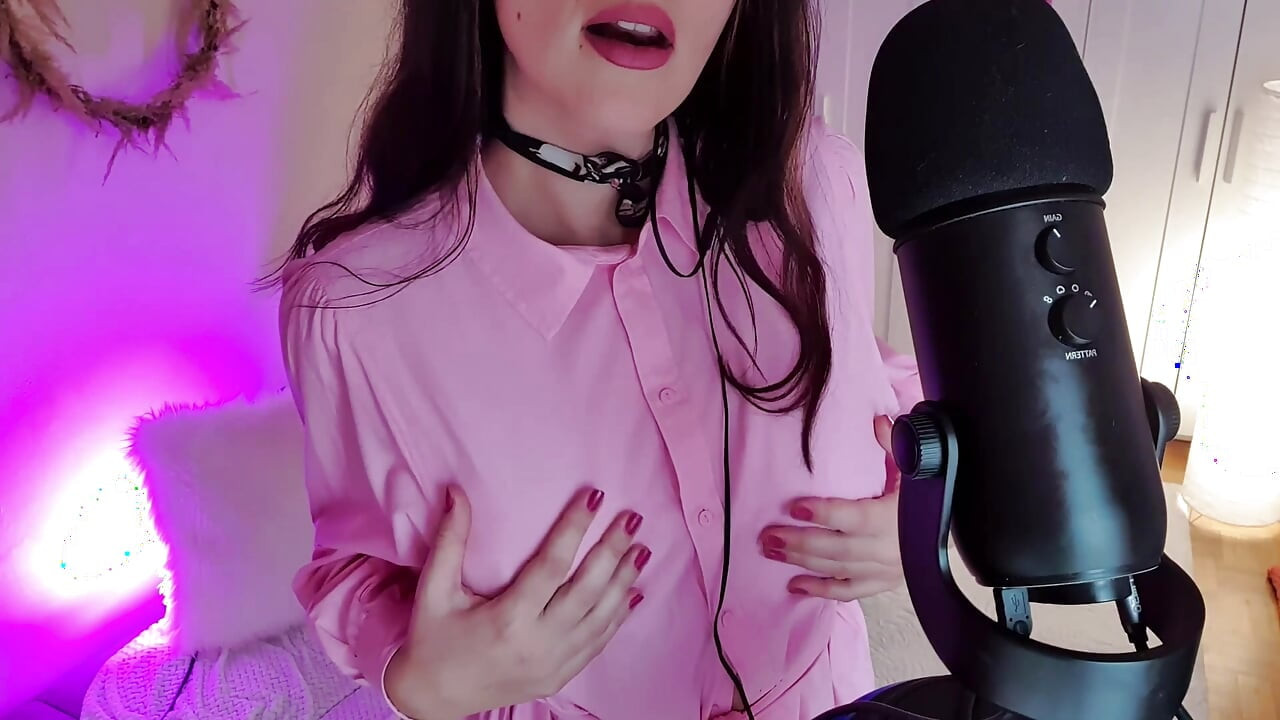 Şehvetli ıslak ağız ve amcık sesleri asmr tükürme fetişi