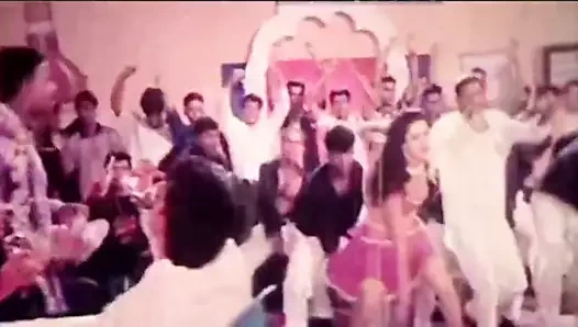 Bangladeşli sıcak gorom masala song 17