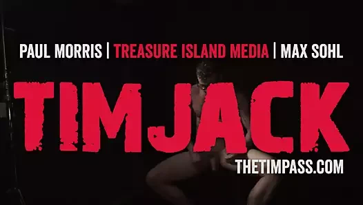 Gözlüklü yakışıklı adam birini ovuyor