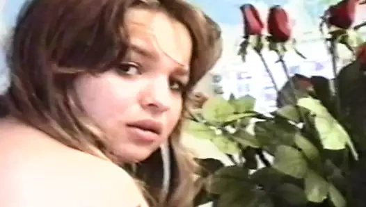 Fransız genç kız yüzüne boşalmadan önce sert şaplak atıyor ve sikiliyor