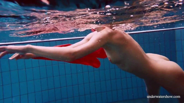 Avenna bebeğim sualtı