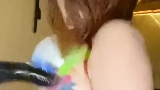 Göğüsler ve meme kelepçeleri - lanet makinenin inanılmaz kullanımı