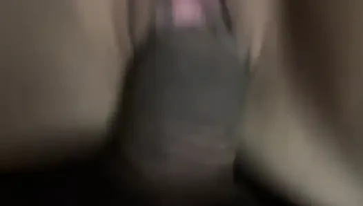 SES AÇıK! Çok yakın çekim sikiş, bakire sıkı amcık ve sert büyük yarak.