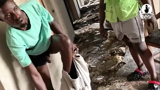 Bu terk edilmiş oteli kontrol etmek zorunda kaldı