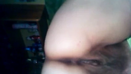 meine Freundin zeigt sich von hinten