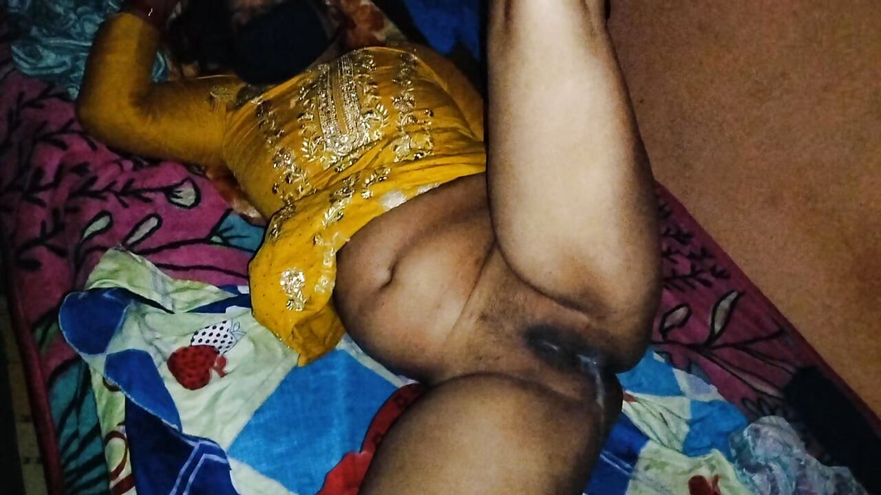 Hintli güzel yenge gece sert seks Hintçe ses kaydı