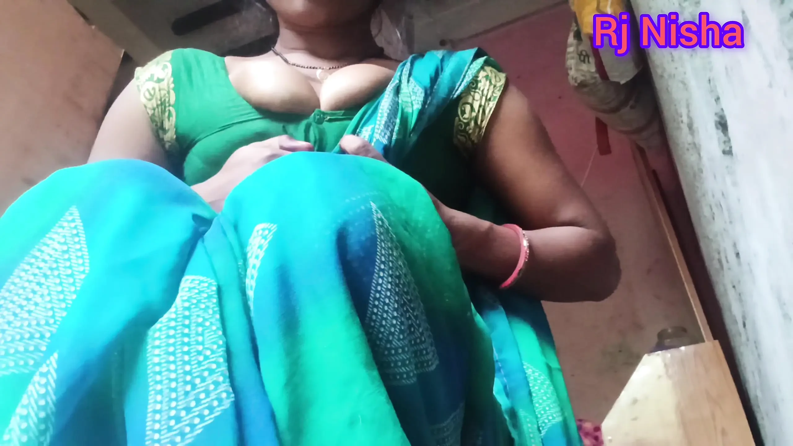 Desi 20 years old lady rj Nisha masturbate by two finger
