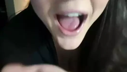 Muhteşem seksi bebek emme ona büyük meme