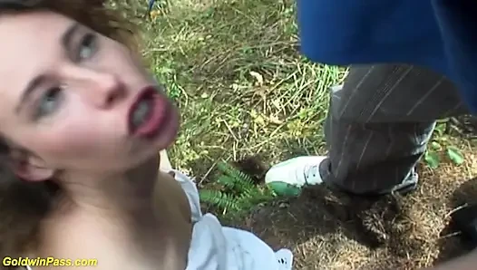 Sert Alman gırtlağına kadar anal seks