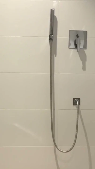 Güzel ve İri Memeli Olgun MILF Cougar Stella Osorio ile Kamera Arkası | Klip 1