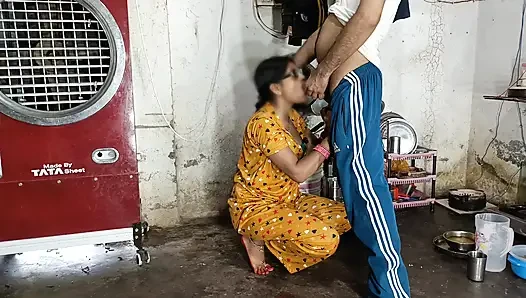 Ateşli seksi üvey kız kardeşin üvey erkek kardeşinin arazisinden üvey kız kardeşinin evde yalnızken eğlenceli seksi Hintçe ses