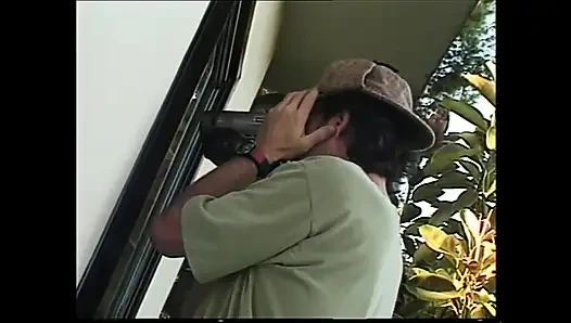 Seksi erkek delisi sürtükler vahşi grup seks gecelerinde büyük yarakları mahvediyor (tam porno film)