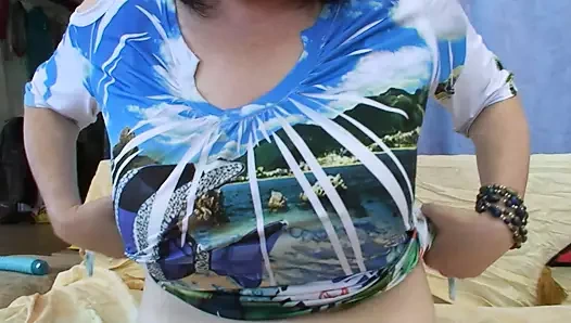 Omi bekommt den Jungschwanz vom Nachbarn zu greifen