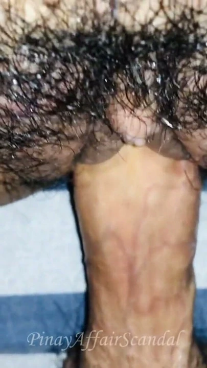 Pinay genç mükemmel küçük sıkı kedi gets becerdin tarafından büyük horoz | Klip 1