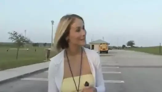 Seksi milf seçilmiş yukarı için seks
