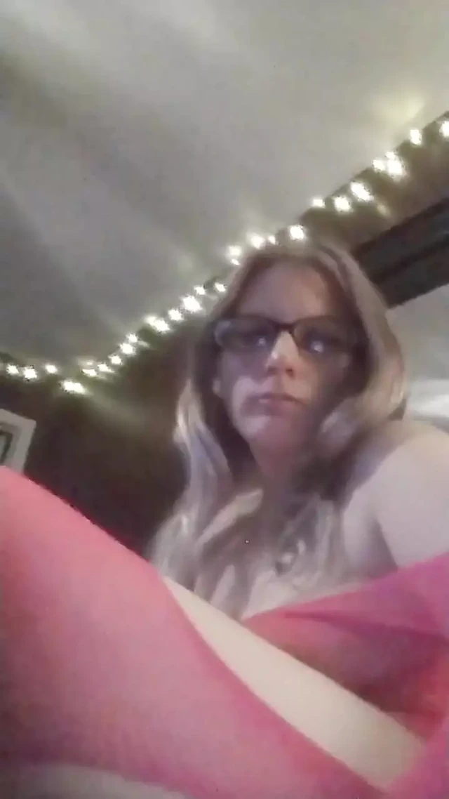 Harley kendisiyle oynuyor