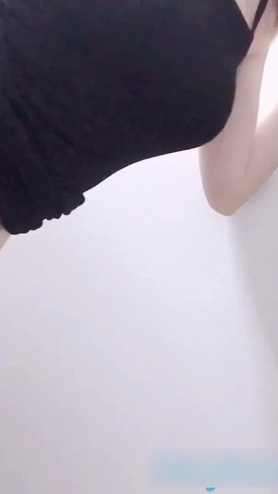 Secretly having sex in the fitting room. | Clip 2