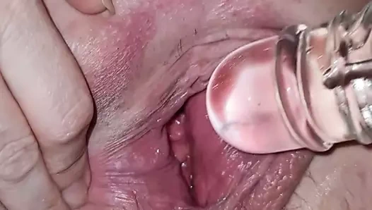 Bir video yüklemesinde ilk kez favori yapay penisimi kullanmak.