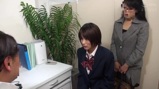 Kız öğrencilerin ahlaksız masaj görüntüleri. Bölüm 16