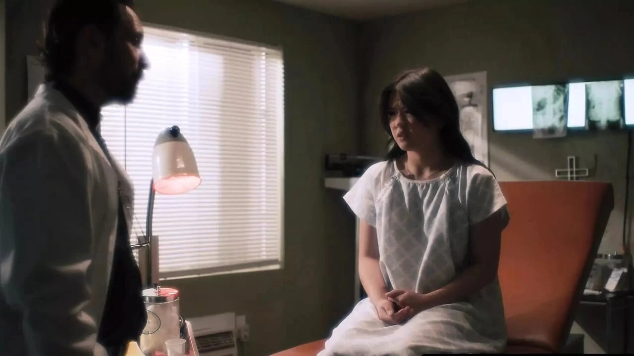 PURE TABOO Lulu Chu nhỏ nhắn có một người thèm muốn tinh dịch sâu bên trong cô ấy