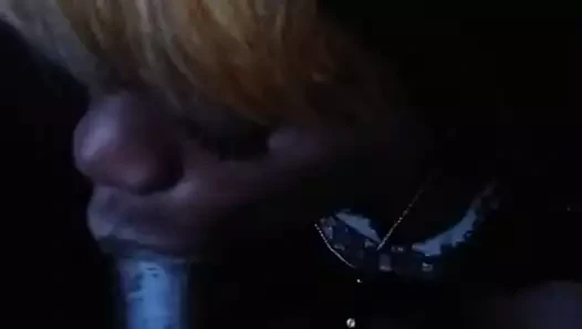 Travesti bana iyi bir boyun veriyor!