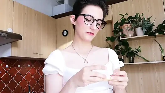 Sen bir cadının atıştırmasısın! Alman devour