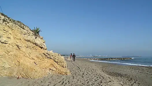 Sahilde yürüyüş ve azgın amcıkla sert sikiş