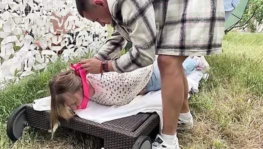 Sarışın yakalandı: ağzı tıkalı ve gıdıklandı