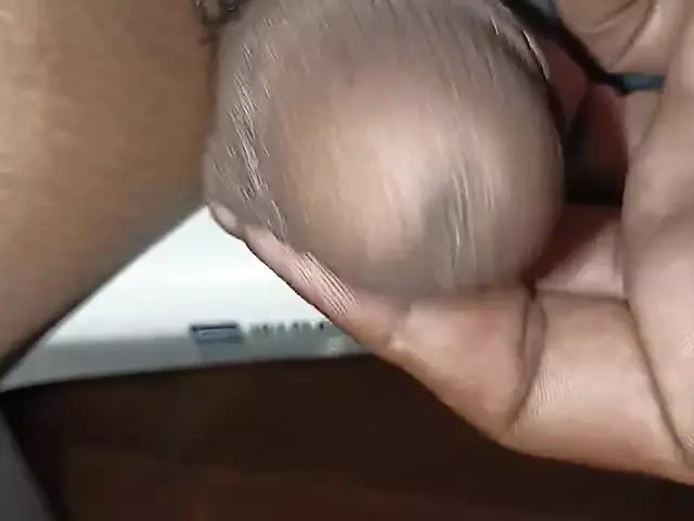 3 kez üvey annemin içine boşaldıktan sonra sikim