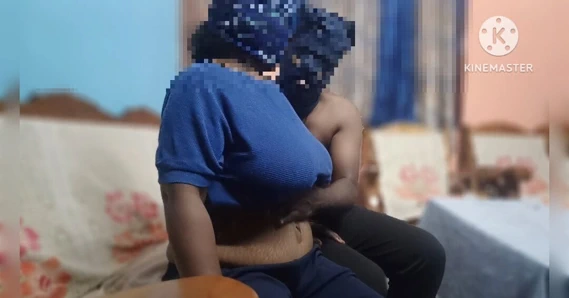 Yenge ve devar sert okşuyor ve bir zevk için birbirlerinin vücudunu değiştiriyor