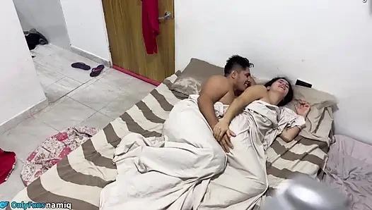 Uyanıyorum ve çok sert bir şey yemek istiyorum.