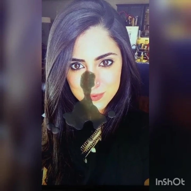 Shivani Raina boşalıyor