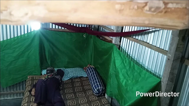 Kayınço evde teyzeyi götünden sikiyor