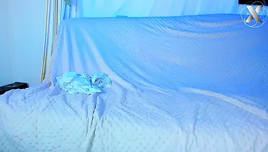 Hardcore Strap-On Lezbiyenler: Kocaman Siyah Dildo ile Sıkı Vajina Sikmek