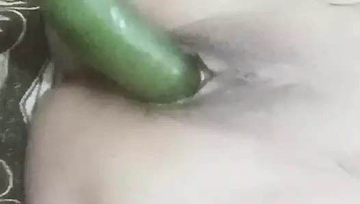 Ateşli Pakistanlı desi kız amına mastürbasyon yapıyor