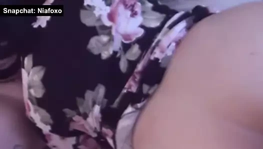 Kalın orta yaşlı seksi kadınlar yarağı paylaşıyor