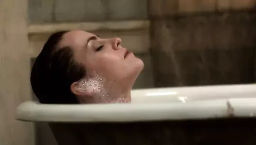 Anabella casanova - seksi çıplak banyo kızı: maske üreticisi