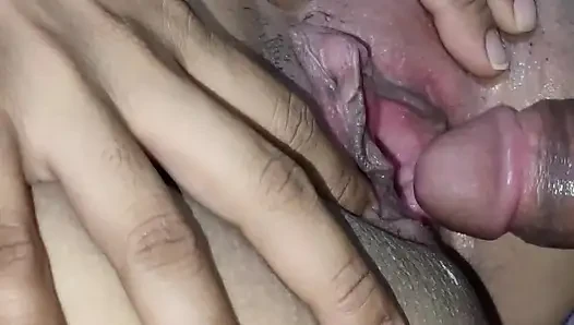 Ben bakireyim ve Tamil Hintli x videosundan ilk kez seks yapıyoruz.