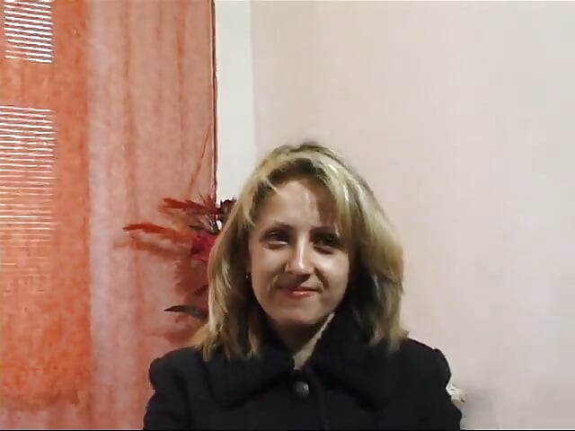 37 yaşındaki sekreter Elke'yi tavlıyor