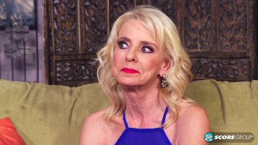 Cammille'in göt deliği için büyük zenci yarağı