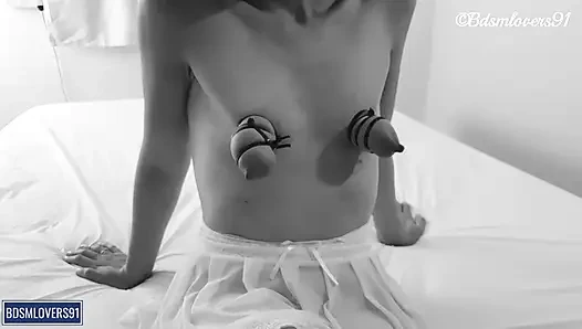 Sansürsüz bdsm hakimiyetinde ağzına boşalıyor