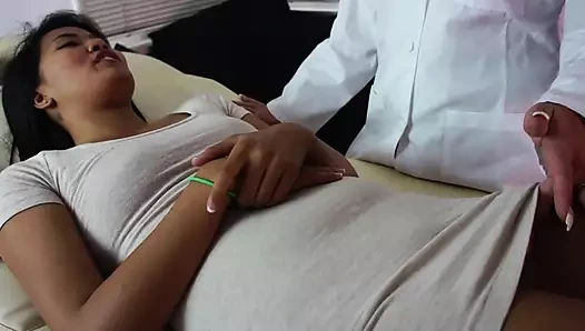 Angelina chung ve savannah fox, kızıl saçlı güzellik ve esmer