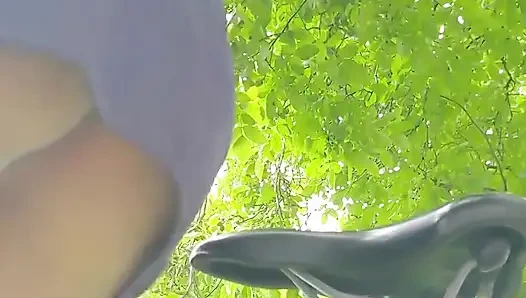 Eve bisikletle gitmek istedim ama işemeye ihtiyacım vardı