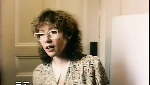 Garson seksi bir müşteriyi sikiyor