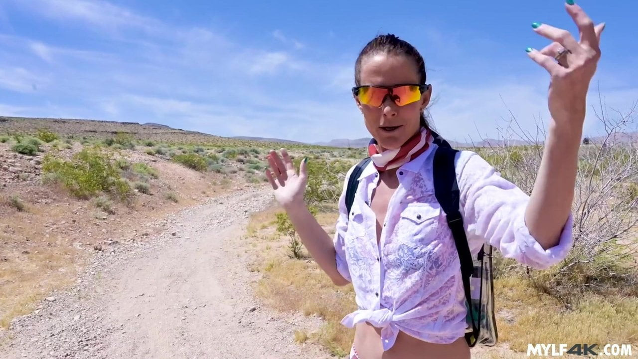 Camslut milf sofie marie sahip olan seks içinde the Desert içinde corona
