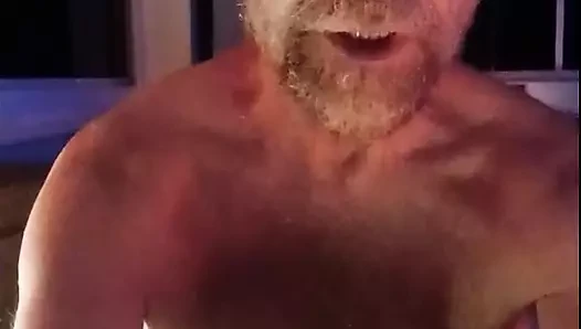 Hairyartist tarafından düşük sesle konuşan adamın hikaye zamanı