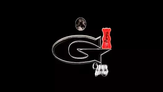 Süper gummie cami kalın bbc ile oynuyor